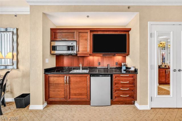 145 East Harmon Avenue 1604, Las Vegas, NV 89109