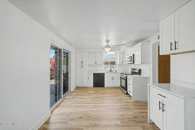 8109 E 3rd Street, Tucson, AZ 85710