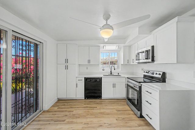 8109 E 3rd Street, Tucson, AZ 85710