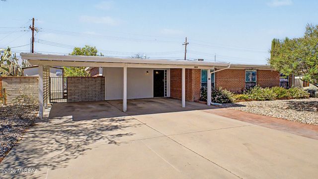 8109 E 3rd Street, Tucson, AZ 85710