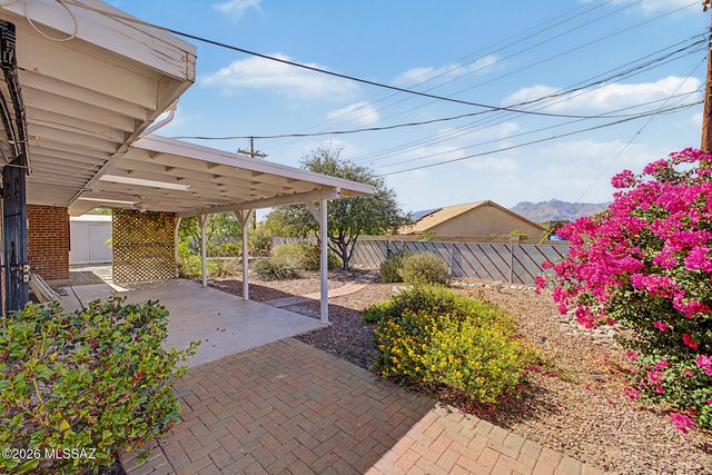 8109 E 3rd Street, Tucson, AZ 85710