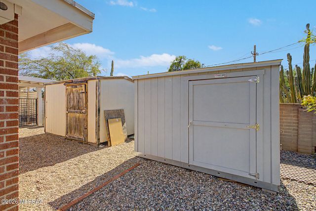 8109 E 3rd Street, Tucson, AZ 85710