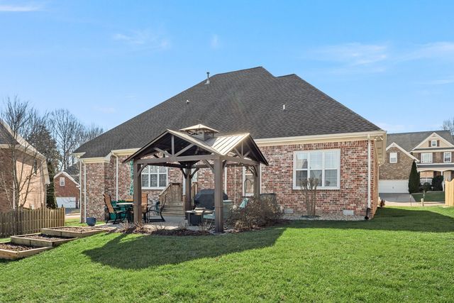 1015 Belcor Dr, Spring Hill, TN 37174