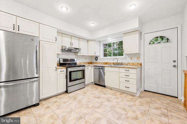 412 YORKSHIRE RD, Bryn Mawr, PA 19010
