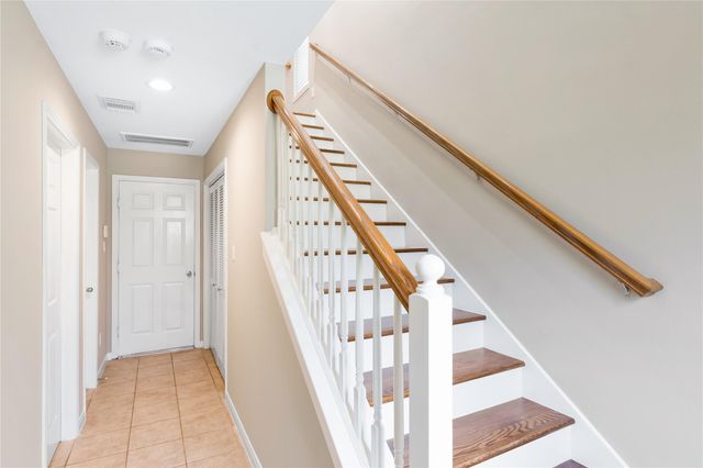 2615 W Dallas Street, Houston, TX 77019