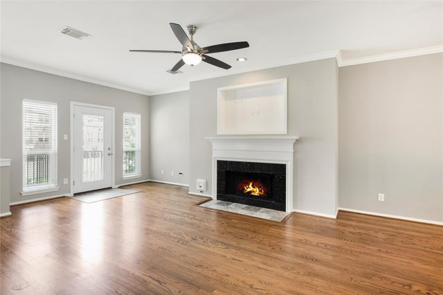 2615 W Dallas Street, Houston, TX 77019