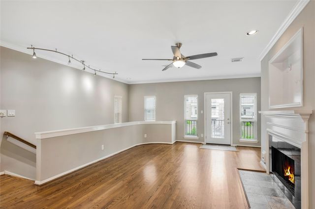 2615 W Dallas Street, Houston, TX 77019