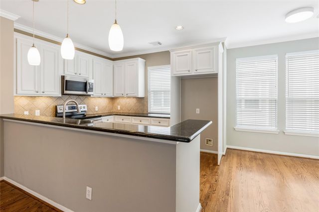 2615 W Dallas Street, Houston, TX 77019