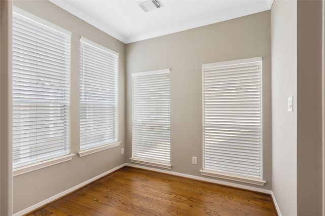 2615 W Dallas Street, Houston, TX 77019