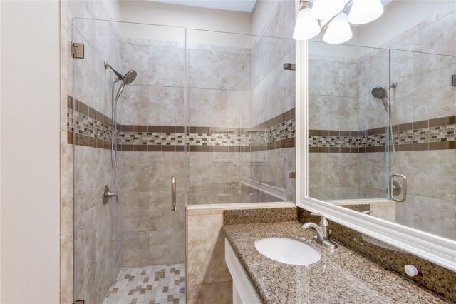 2615 W Dallas Street, Houston, TX 77019