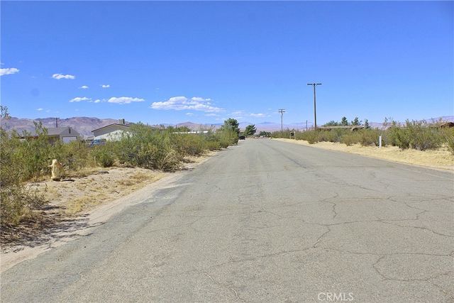 11 Olanche Avenue, Mojave, CA 93501