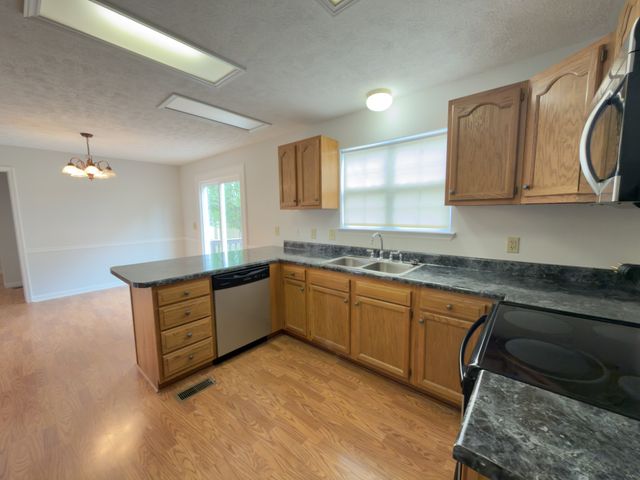 90 Heather Hts, Bradyville, TN 37026