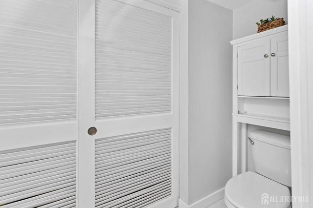 11 Main Street, Englishtown, NJ 07726