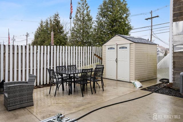 11 Main Street, Englishtown, NJ 07726
