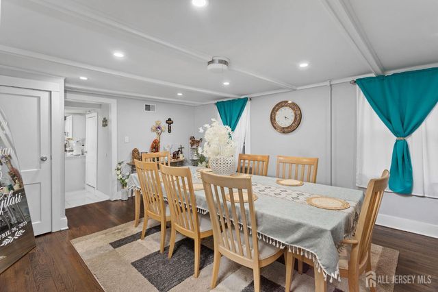 11 Main Street, Englishtown, NJ 07726