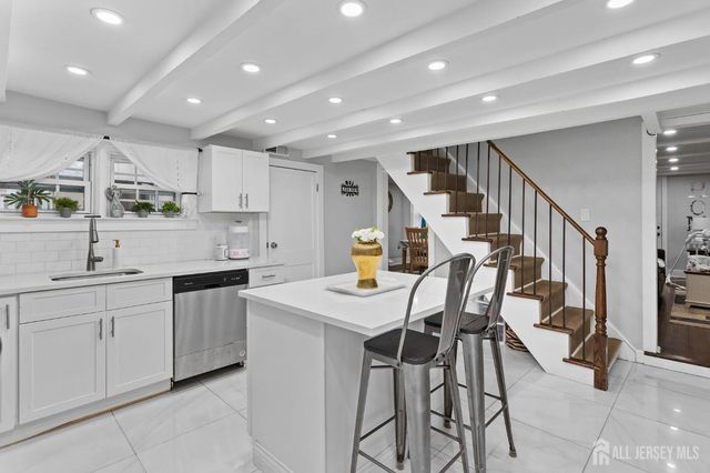11 Main Street, Englishtown, NJ 07726
