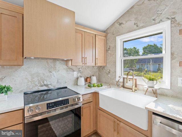 36 MOTT ST, Lawnside, NJ 08045