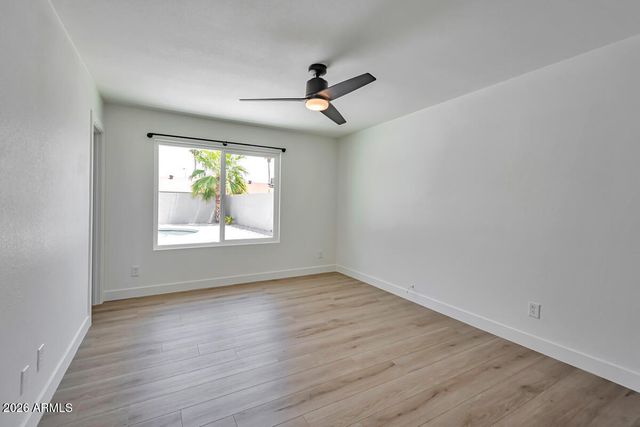906 W COLGATE Drive, Tempe, AZ 85283