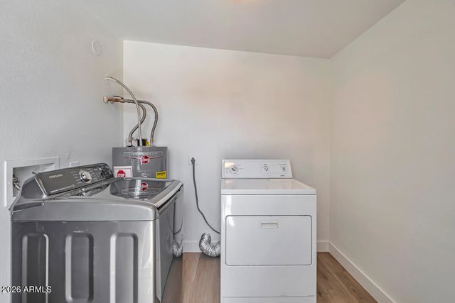 906 W COLGATE Drive, Tempe, AZ 85283
