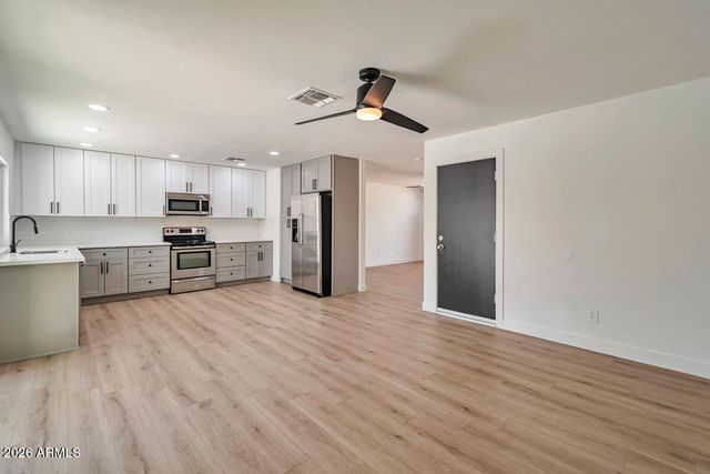 906 W COLGATE Drive, Tempe, AZ 85283