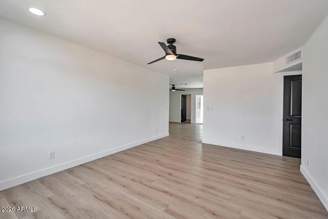906 W COLGATE Drive, Tempe, AZ 85283