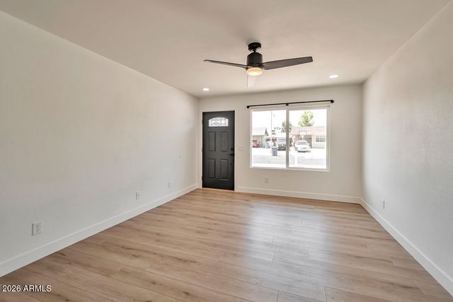 906 W COLGATE Drive, Tempe, AZ 85283