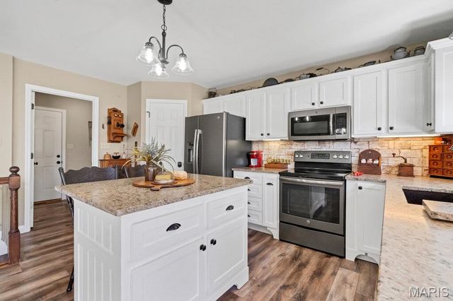 3193 Moss Pointe Drive, St Charles, MO 63303