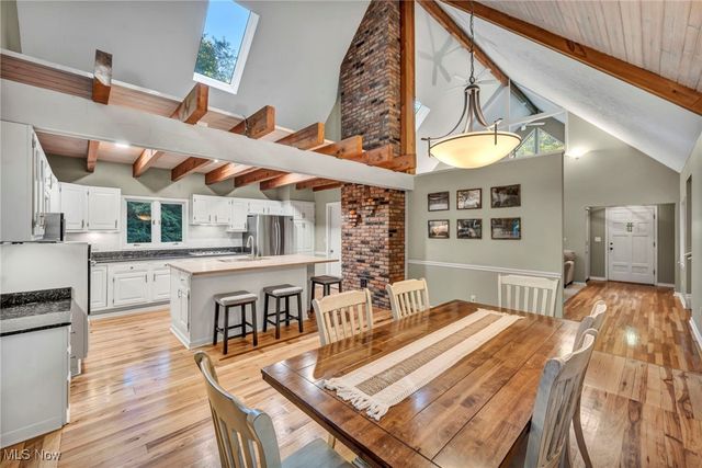 8405 Lucerne Drive, Chagrin Falls, OH 44023