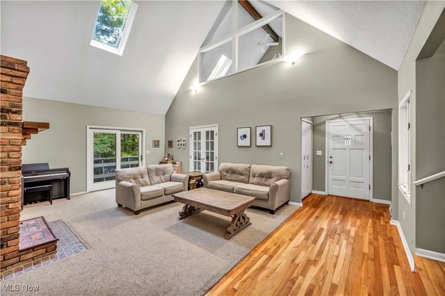 8405 Lucerne Drive, Chagrin Falls, OH 44023