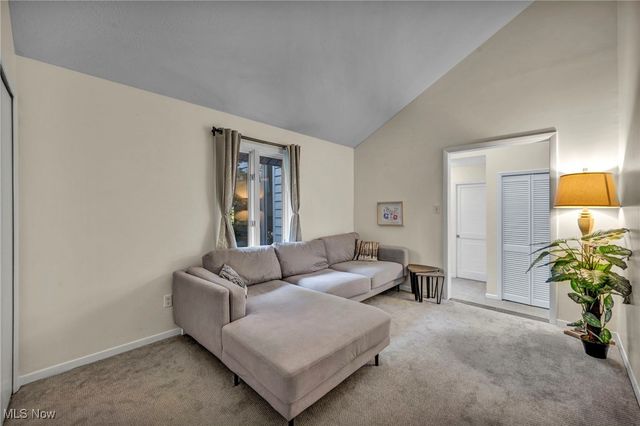 8405 Lucerne Drive, Chagrin Falls, OH 44023