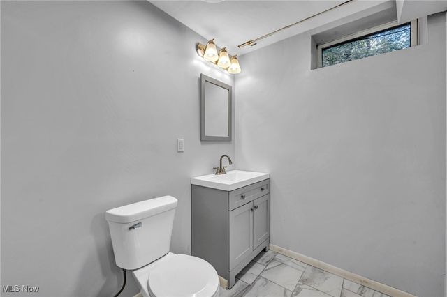 8405 Lucerne Drive, Chagrin Falls, OH 44023