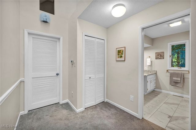 8405 Lucerne Drive, Chagrin Falls, OH 44023