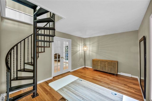 8405 Lucerne Drive, Chagrin Falls, OH 44023