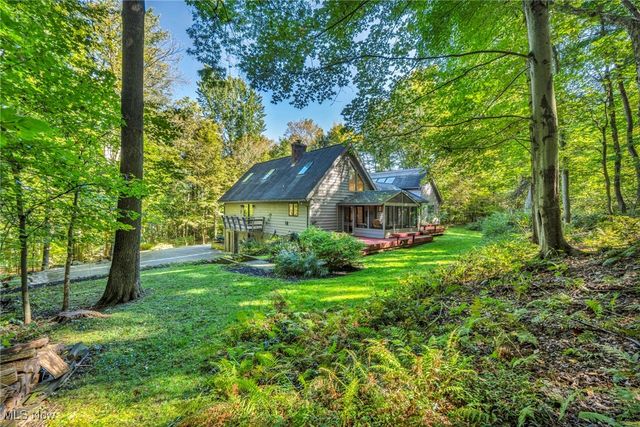 8405 Lucerne Drive, Chagrin Falls, OH 44023