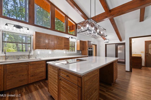 7415 Mahalo Hui Drive, Diamondhead, MS 39525