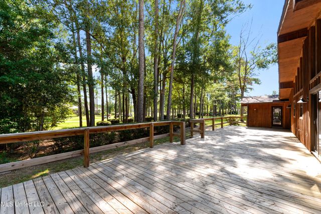 7415 Mahalo Hui Drive, Diamondhead, MS 39525