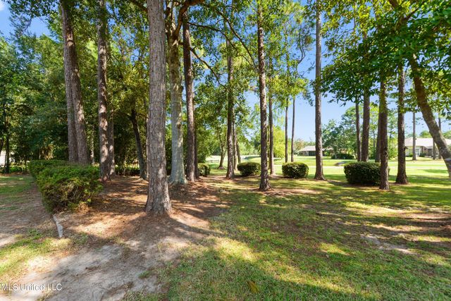 7415 Mahalo Hui Drive, Diamondhead, MS 39525