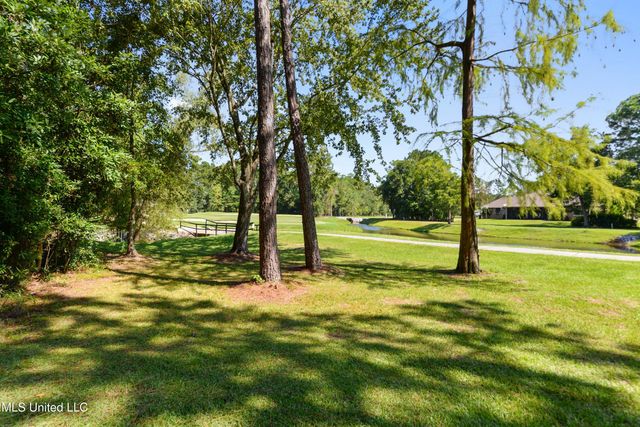 7415 Mahalo Hui Drive, Diamondhead, MS 39525