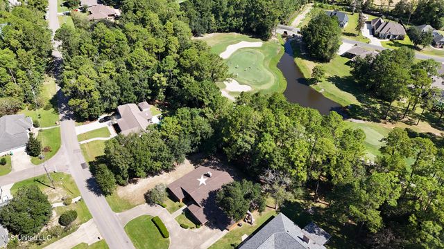 7415 Mahalo Hui Drive, Diamondhead, MS 39525