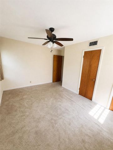 615 Glenburnie Drive, Houston, TX 77022
