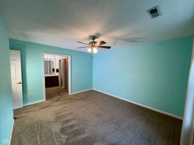 1019 E Killian Drive, Mooresville, IN 46158