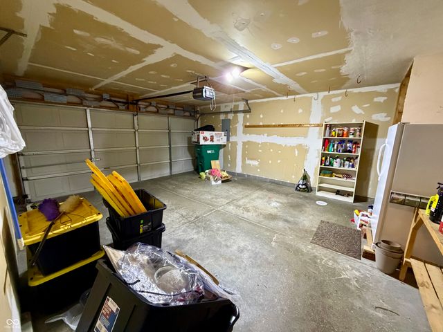 1019 E Killian Drive, Mooresville, IN 46158