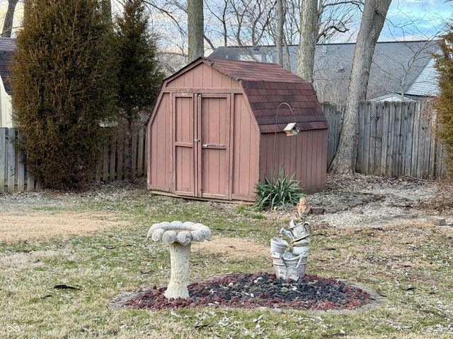 1019 E Killian Drive, Mooresville, IN 46158