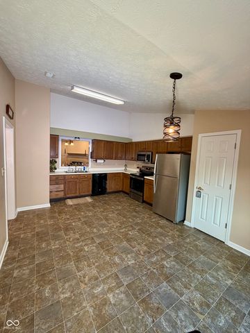 1019 E Killian Drive, Mooresville, IN 46158