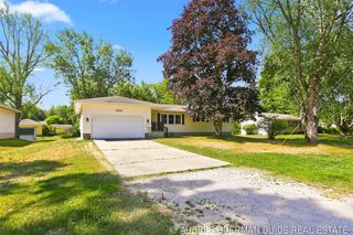 1431 Getz Road, Norton Shores, MI 49441