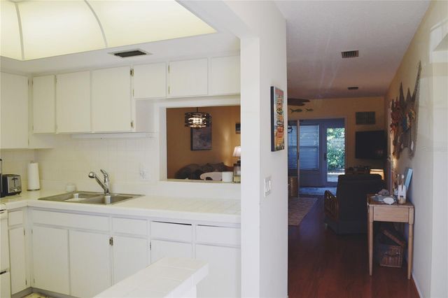 1016 DE SOTO DRIVE, Dunedin, FL 34698