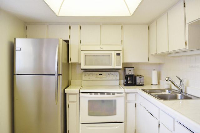 1016 DE SOTO DRIVE, Dunedin, FL 34698