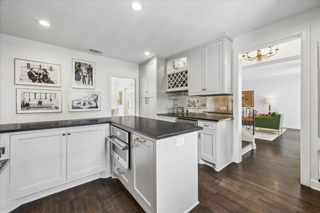 2439 Stanmore Drive, Houston, TX 77019