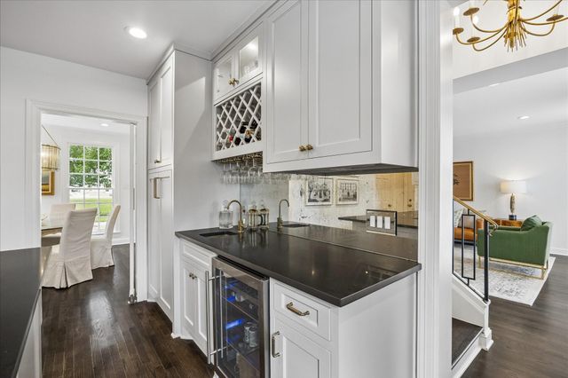 2439 Stanmore Drive, Houston, TX 77019