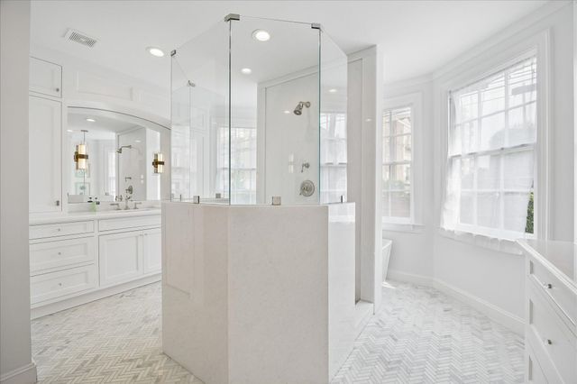 2439 Stanmore Drive, Houston, TX 77019